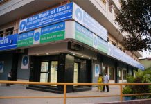 Banks to remain open this Sat Sun to exchange junked Rs 500 1000 Notes