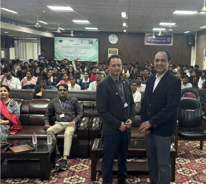 Lecture held on ‘How to Prepare for Career and Interviews’