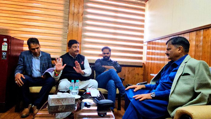 Dimple led delegation meet Javed Rana, demands scrapping of IWT