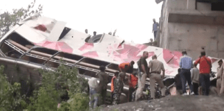7 injured as Bus overturns in J&K’s Katra 7 injured as Bus overturns in J&K’s Katra