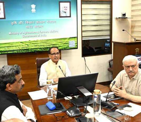Shivraj Chouhan announces Kharif Crop Insurance Drive from Aug 16-30
