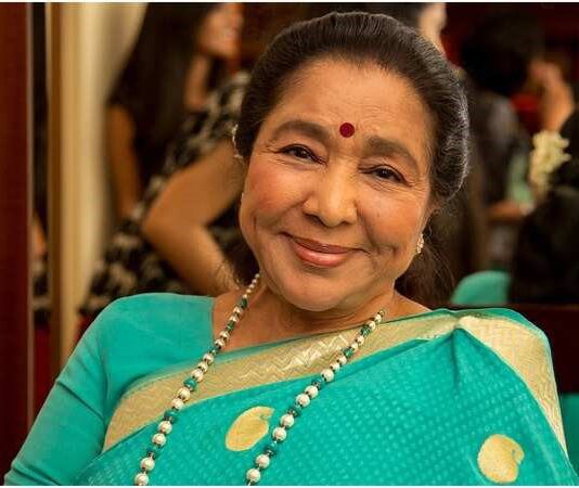Legendary Singer Asha Bhosle Passes Away at 92