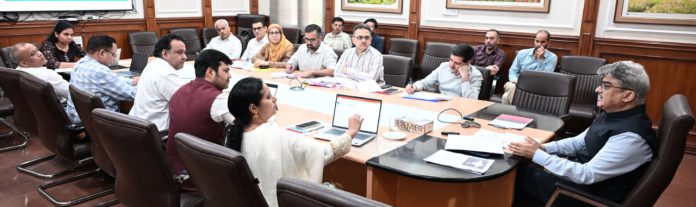 CS assesses flagship urban schemes for sanitation, housing & livelihood generation across J&K-7