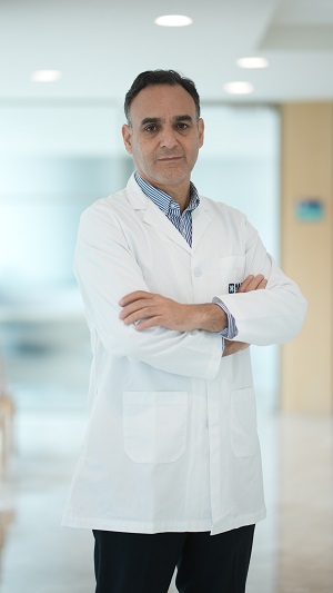 Dr Deepak Raina