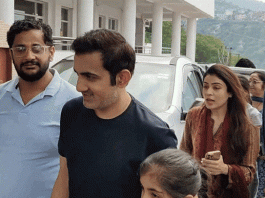 Gautam Gambhir Offers Prayers at Vaishno Devi Shrine with Family