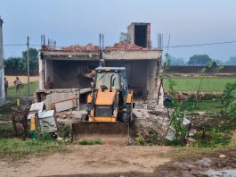 JDA Demolishes Over 15 Illegal Structures Along Ring Road in Jammu