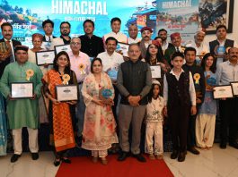 Media’s role vital in guiding society towards positive change: HP Guv