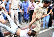 CJP March: Forces Lathicharge As Protesters Try To Breach Barricades Near Parliament Street