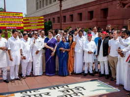 Congress MPs Protest in Parliament Over Action Against Student Demonstrators, Demand Shah’s Apology