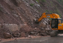 Jammu–Srinagar Highway Closed as Heavy Rain Triggers Landslides; Death Toll Rises to 23