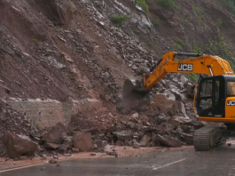 Jammu–Srinagar Highway Closed as Heavy Rain Triggers Landslides; Death Toll Rises to 23