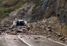 Fresh Landslides Disrupt Jammu-Srinagar Highway; Traffic Restoration Underway