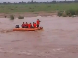 Police, SDRF Rescue Two Stranded in River Tawi in Jammu